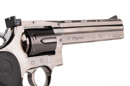 Dan Wesson 715 CO₂ Revolver 6 Zoll – Steel Grey, 4,5 mm (.177) Diabolo, ca. 3,0 J