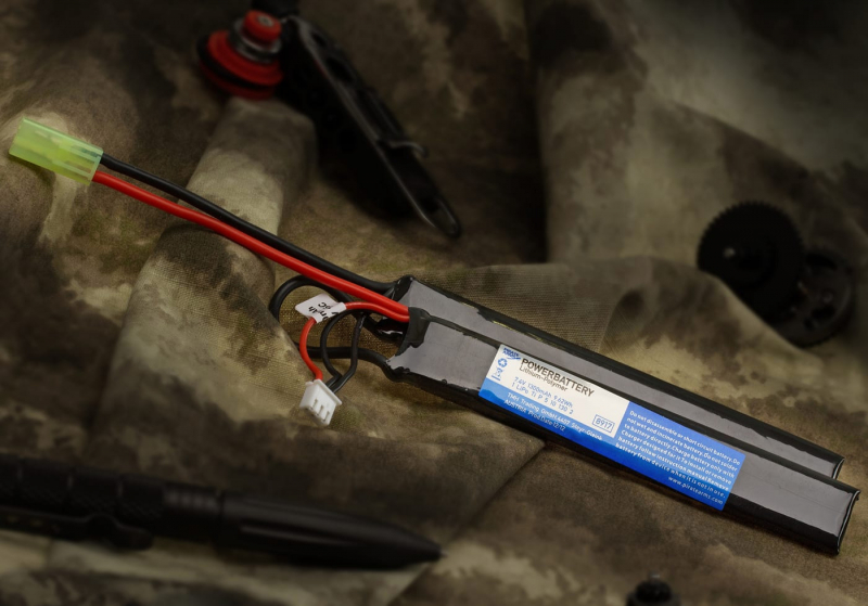 7,4V 1300 mAh Li-Po 20C Twin Type (13 x 2 x 1,2 cm)