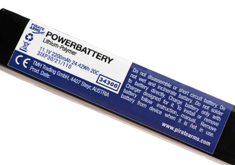 11,1V 2200 mAh Li-Po 20C Split Type T-Plug (10 x 3 x 2 cm)